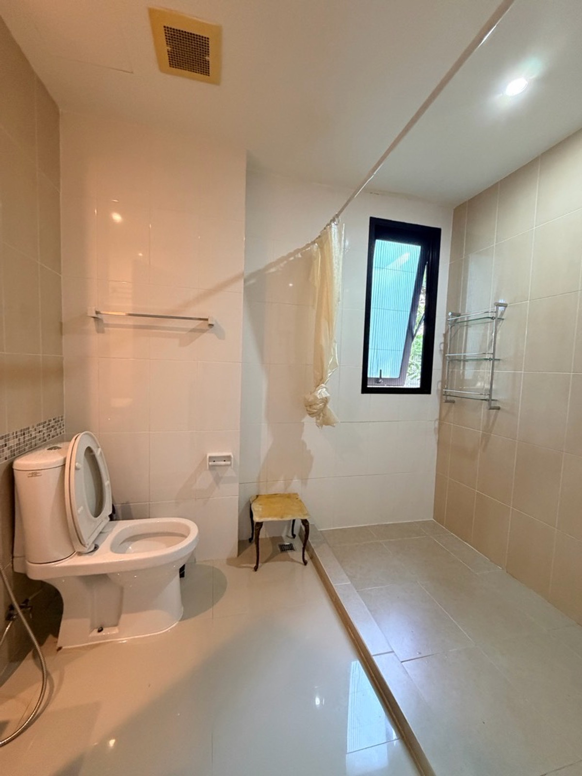 For RentCondoPattanakan, Srinakarin : 🔥 For rent S 1 Rama 9 (S One Rama 9) 🔥 📍 Rama 9 location (last part) | near the expressway 🚗