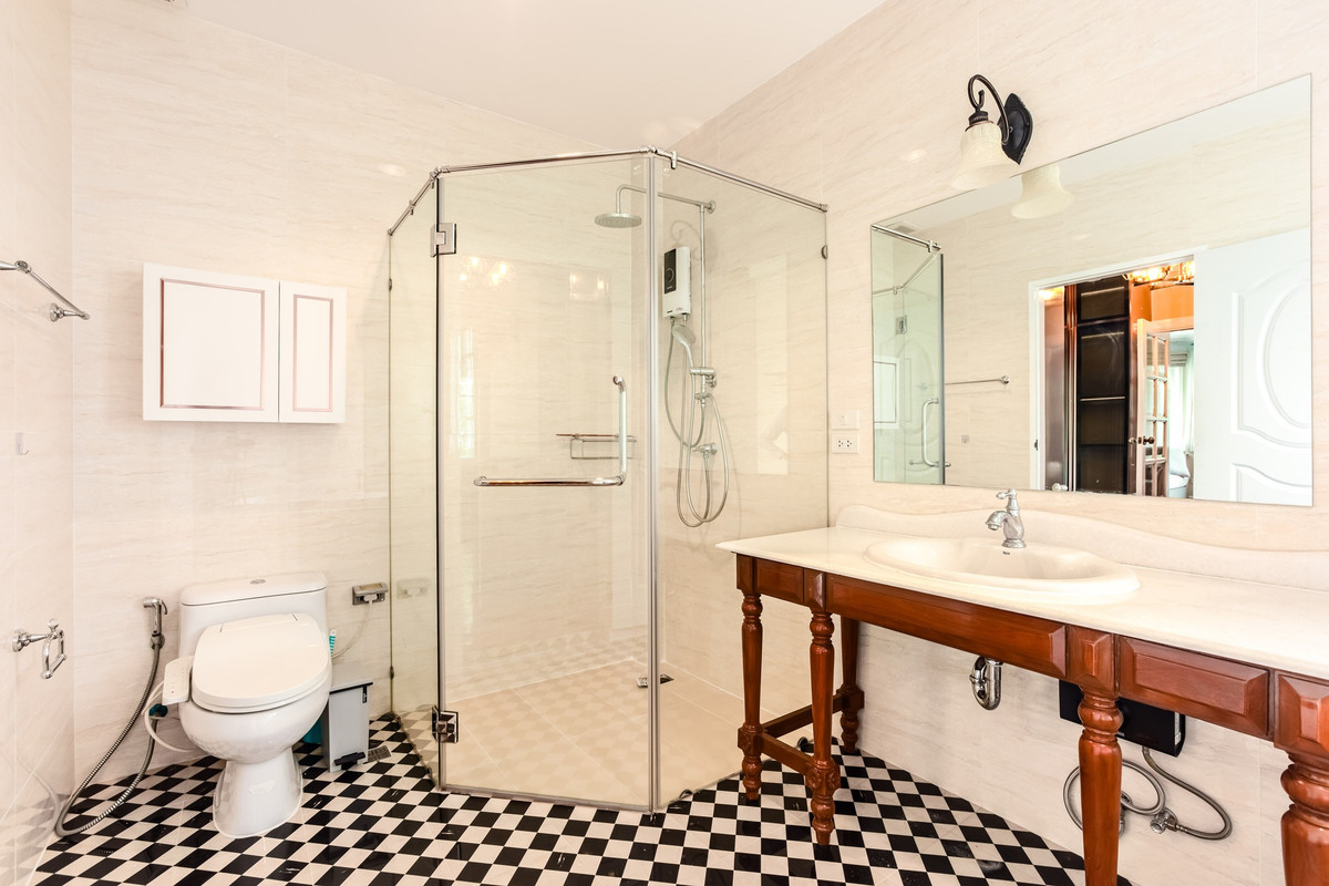 ให้เช่าบ้านบางนา แบริ่ง ลาซาล : แฟนตาเซีย วิลล่า 4 / 4 ห้องนอน (เช่า), Fantasia Villa 4 / 4 Bedrooms (FOR RENT) YOK106