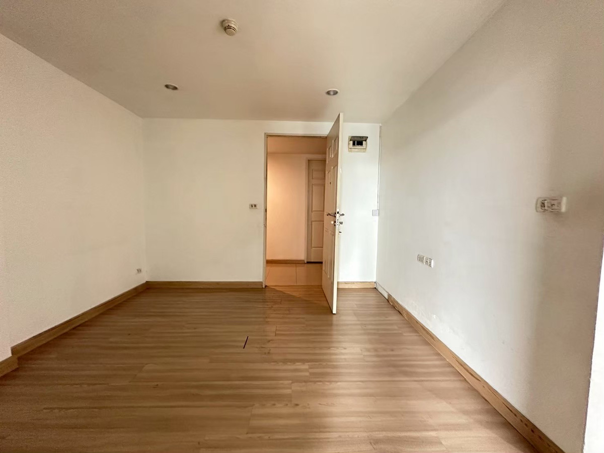 ขายคอนโดลาดพร้าว101 แฮปปี้แลนด์ : 🚨ห้ามพลาด🚨 ผ่อนเริ่ม 6 ใบเทา ได้คอนโดห้องกว้าง ใกล้รถไฟฟ้าสายสีเหลือง 