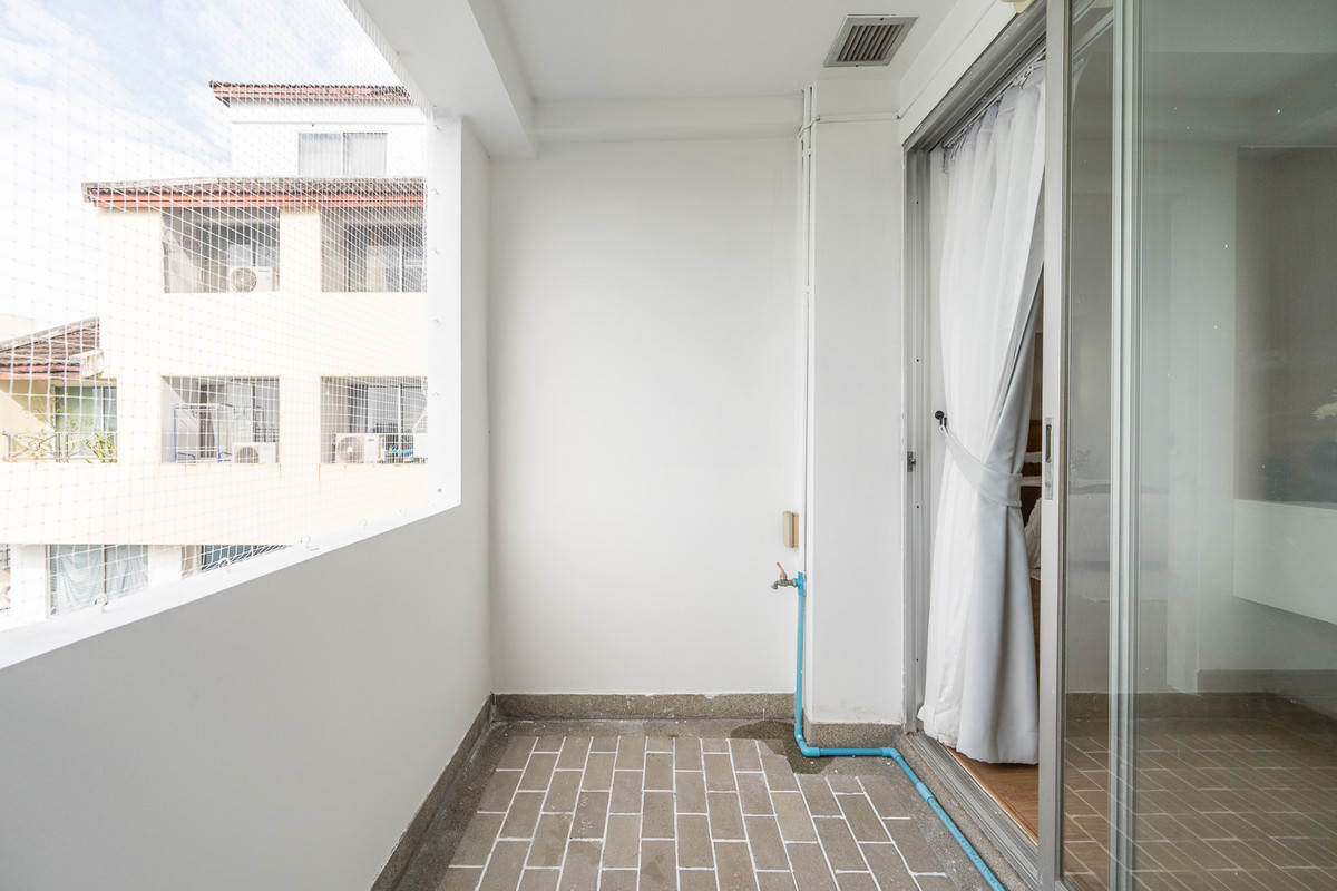 For SaleCondoLadprao, Central Ladprao : R089 ✨🏢 For sale: The Waterford Royal Suites, a spacious condo near BTS Senanikom, for only 2.999 million baht.