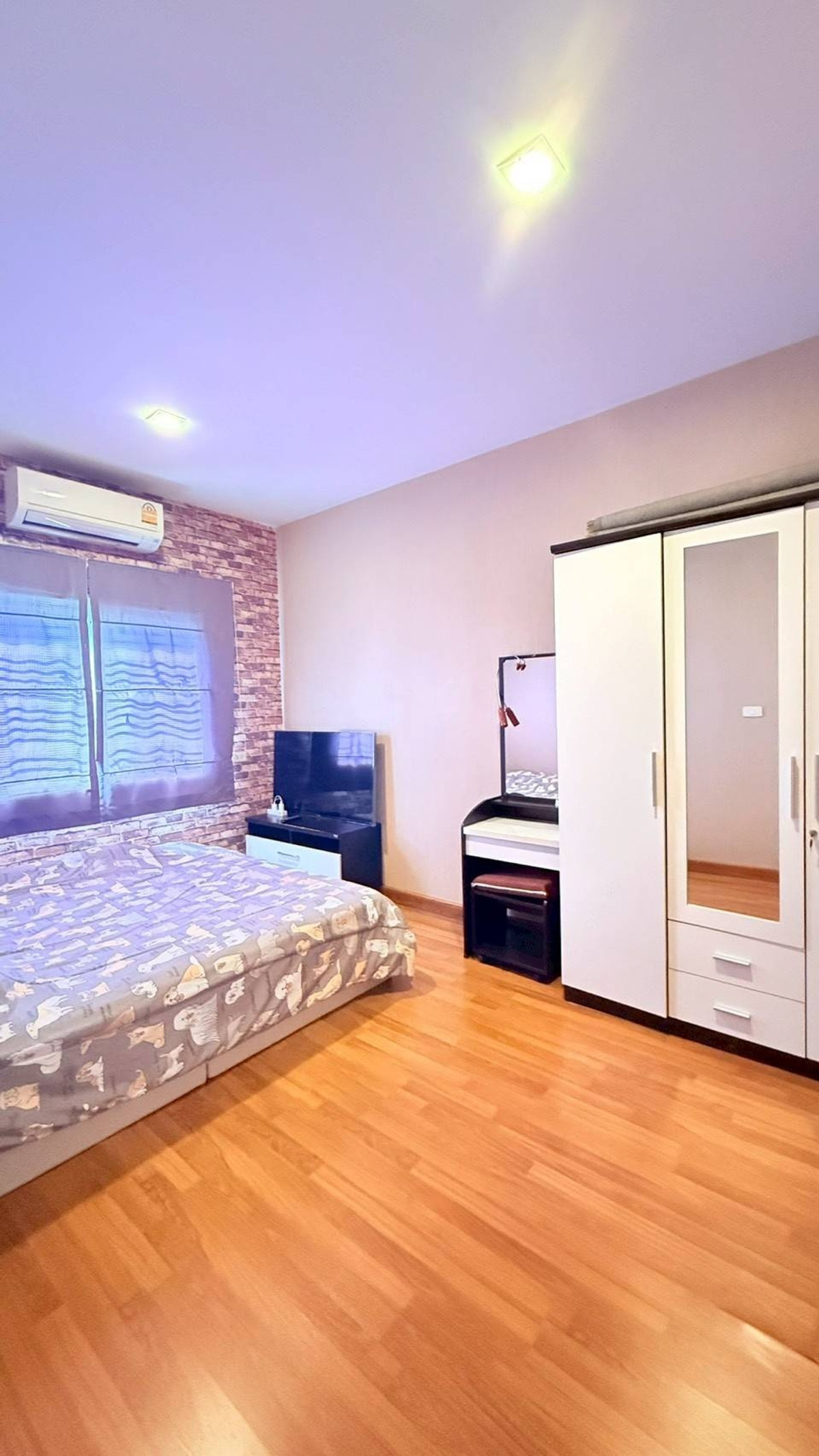 เซ้งนวมินทร์ รามอินทรา : ขายเซ้งด่วน ทาวน์โฮม 2 ชั้น สุขาภิบาล5 หมู่บ้านโกลเด้นท์ทาวน์   บ้านสวย พร้อมอยู่