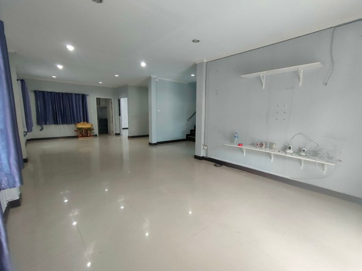 บ้านพระราม 2 บางขุนเทียน : ขายและให้เช่าบ้านเดี่ยว 2 ชั้น ม.สินทวีการ์เด้น 3 ท่าข้าม-พระราม 2 พร้อมอยู่