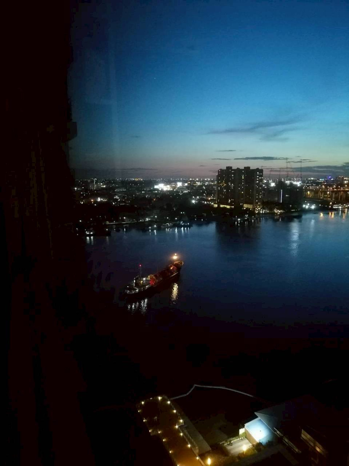 For SaleCondoRama3 (Riverside),Satupadit : Condo for sale Lumpini Park Riverside - Rama 3, Chao Phraya River view, very beautiful.