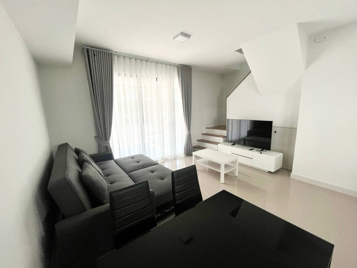 ให้เช่าทาวน์โฮมบางนา แบริ่ง ลาซาล : 🌟ให้เช่าทาวน์โฮม พลีโน่ สุขุมวิท–บางนา 3 ทาวน์โฮม 2 ชั้น | 3 ห้องนอน|2 ห้องน้ำ ตกแต่งสวย-พร้อมเข้าอยู่💥ค่าเช่า 33,000 บาท/เดือน