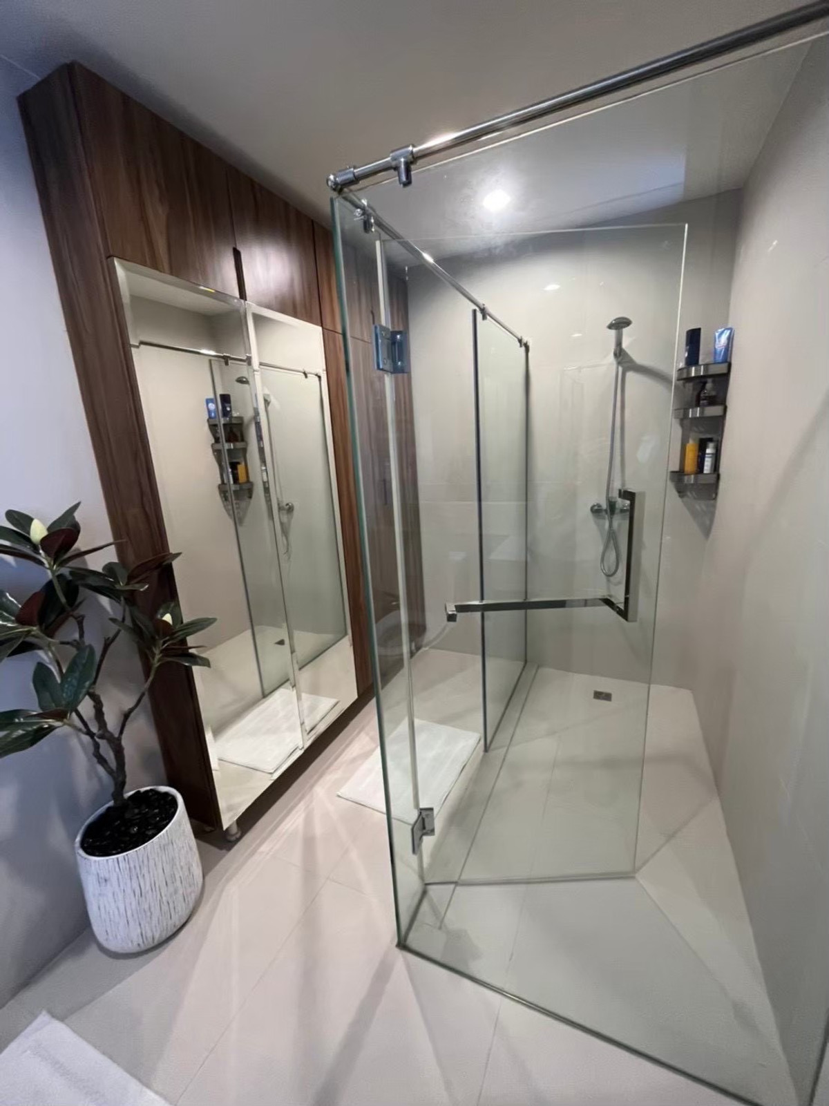 ขายคอนโดวิทยุ ชิดลม หลังสวน : ขายและเช่า/SALE & RENT🧡 Noble Above Wireless-Ruamrudee (โนเบิล อเบิฟ ไวร์เลส-ร่วมฤดี) - KC090