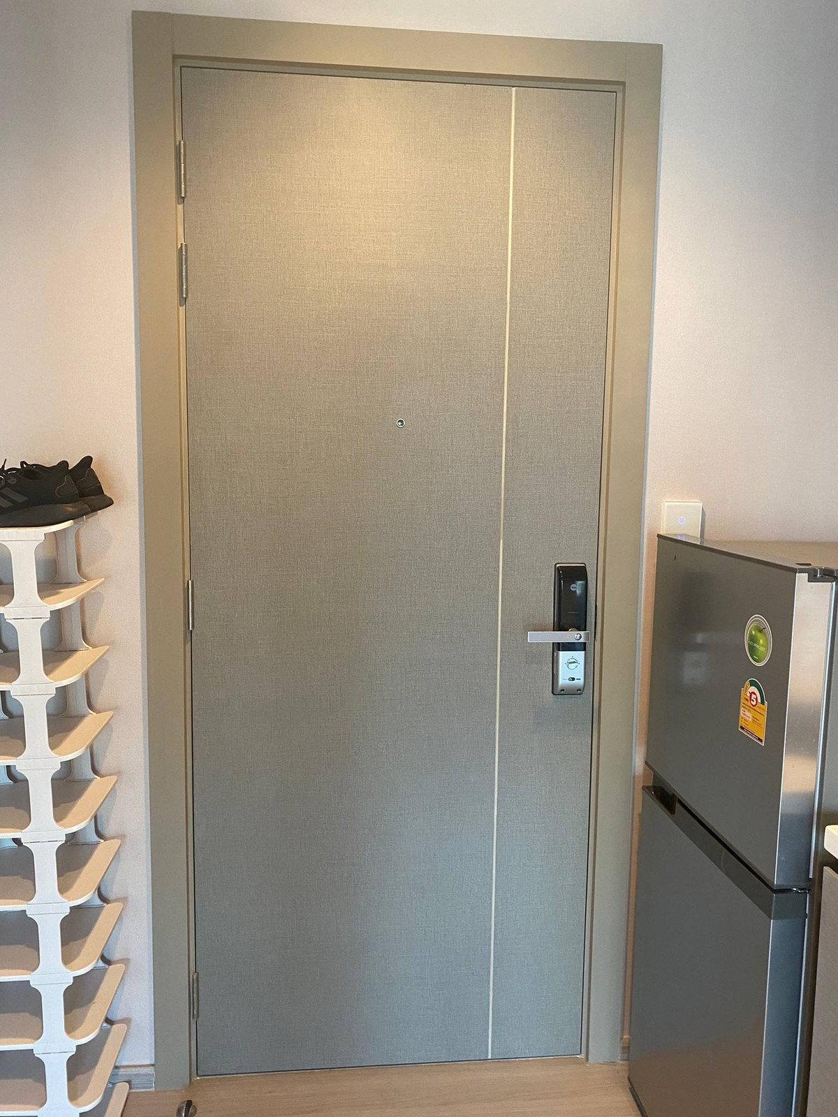 For RentCondoRama9, Petchburi, RCA : Condo for rent near MRT Rama 9 | Life Asoke Rama9 | near MRT Central Rama 9 Convenient travel