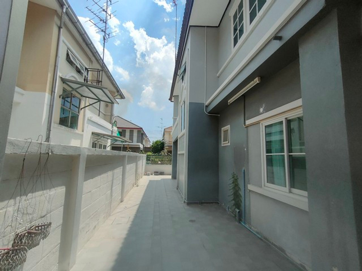 บ้านพระราม 2 บางขุนเทียน : ขายและให้เช่าบ้านเดี่ยว 2 ชั้น ม.สินทวีการ์เด้น 3 ท่าข้าม-พระราม 2 พร้อมอยู่