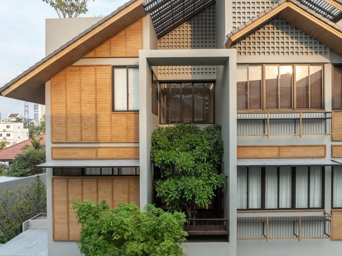 For RentHouseVipawadee, Don Mueang, Lak Si : Salila🚩✨ULTRA LUXURY PRIVATE RESIDENCE WITH ELEVATOR 
 & POOL  FOR RENT 

📍 Baan Baan Vibhavadi 20