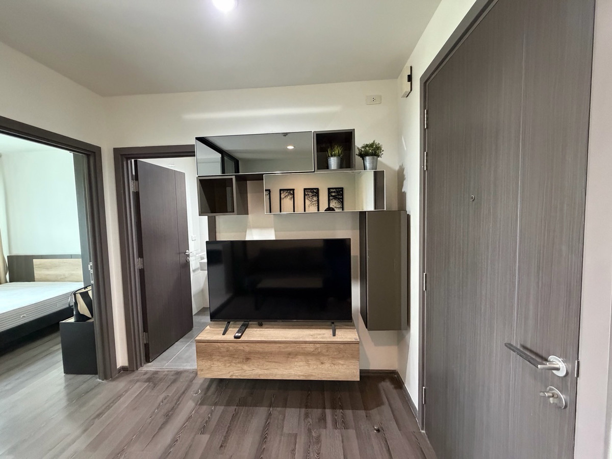 ให้เช่าคอนโดอ่อนนุช อุดมสุข : ให้เช่าคอนโด เดอะ เบส พาร์ค เวสต์ ระเบียงเป็นวิวสวนหน้าโครงการร่มรื่น