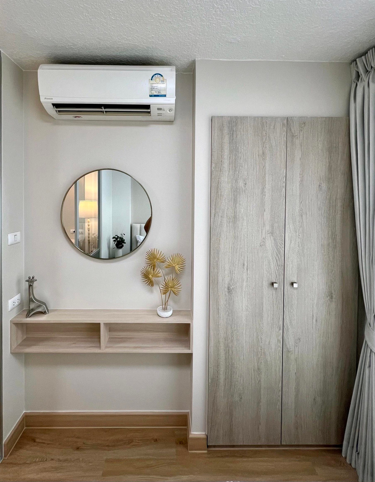 ขายคอนโดลาดกระบัง สุวรรณภูมิ : ((ขายด่วน )) คอนโดล้านต้นๆโซนลาดกระบัง ผ่อน 5,000 บาทไม่ต้องวางดาวน์ ลุมพินี วิลล ์อ่อนนุช-ลาดกระบัง 1 ห้องพร้อมอยู่เลย