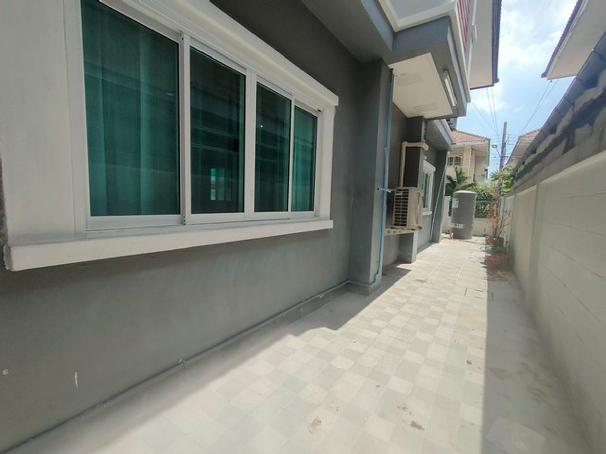 บ้านพระราม 2 บางขุนเทียน : ขายและให้เช่าบ้านเดี่ยว 2 ชั้น ม.สินทวีการ์เด้น 3 ท่าข้าม-พระราม 2 พร้อมอยู่