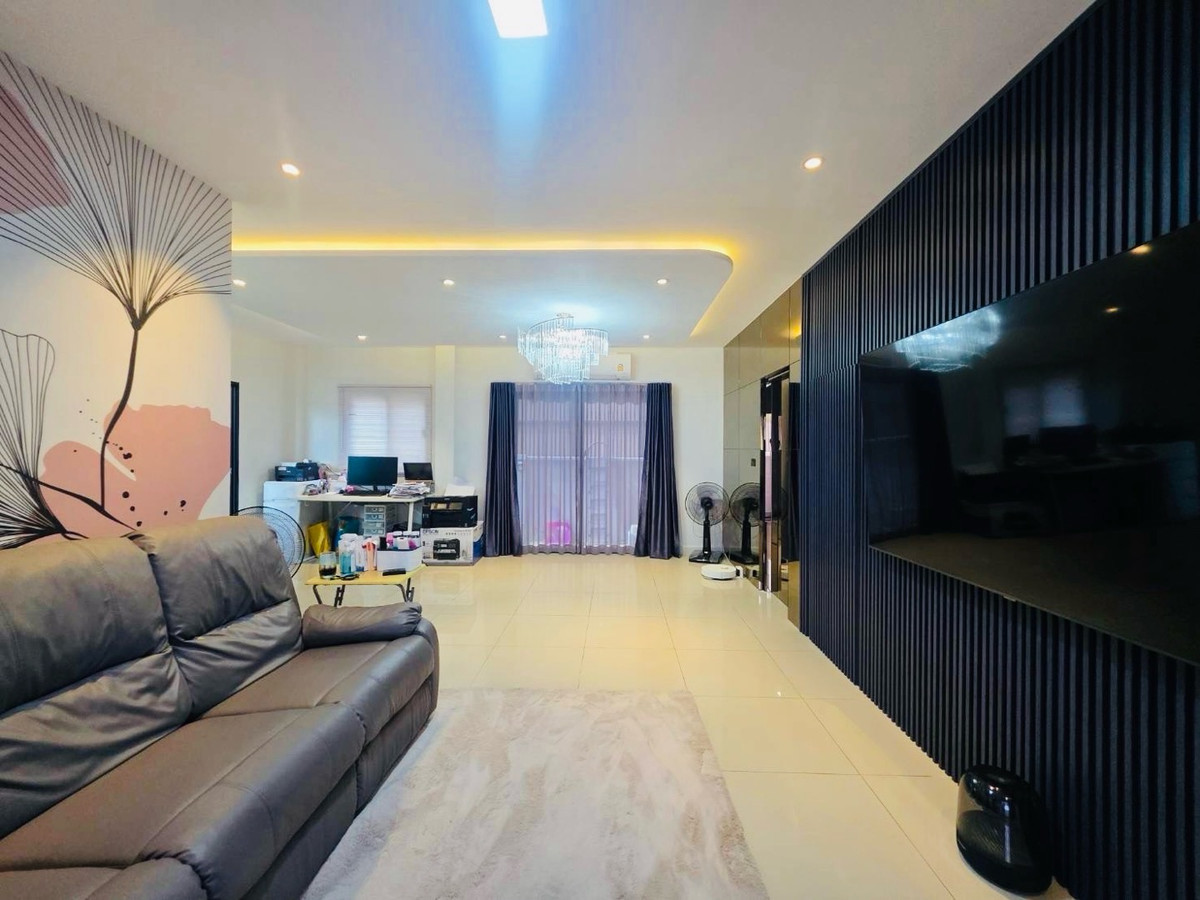 ทาวน์โฮมบางนา แบริ่ง ลาซาล : บ้านใหญ่หลังมุม 42วา.ติดเมกาบางนา พลีโน่ สุขุมวิท-บางนา2 ใกล้ทางด่วนวงแหวน สวยสุด