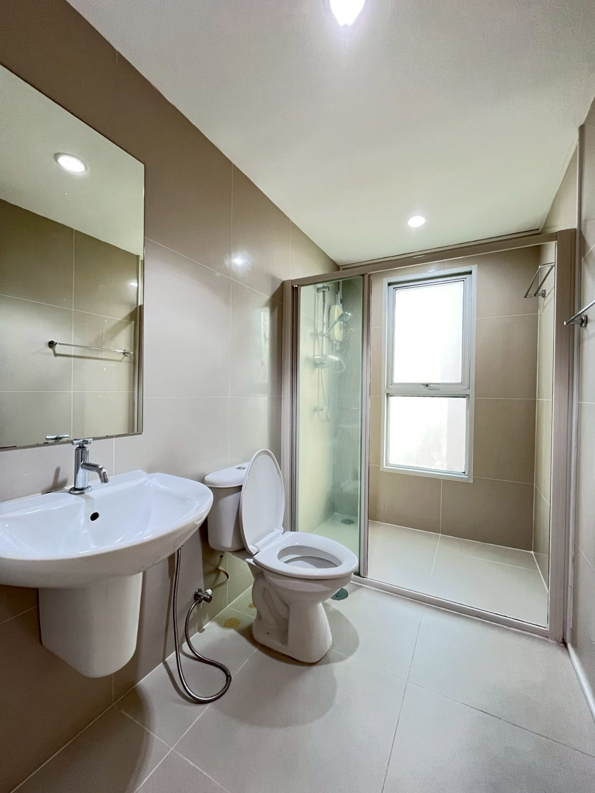 For RentCondoOnnut, Udomsuk : Rent 2 bedrooms, 2 bathrooms, S&S Sukhumvit Condominium S&S Sukhumvit 101/1