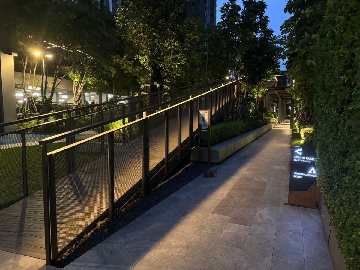 ให้เช่าคอนโดท่าพระ ตลาดพลู วุฒากาศ : Life Sathorn Sierra ส่วนกลางสวยมาก ห้องว่างพร้อมให้เช่า รายละเอียดตามภาพ สอบถามเพิ่มเติมได้ครับ