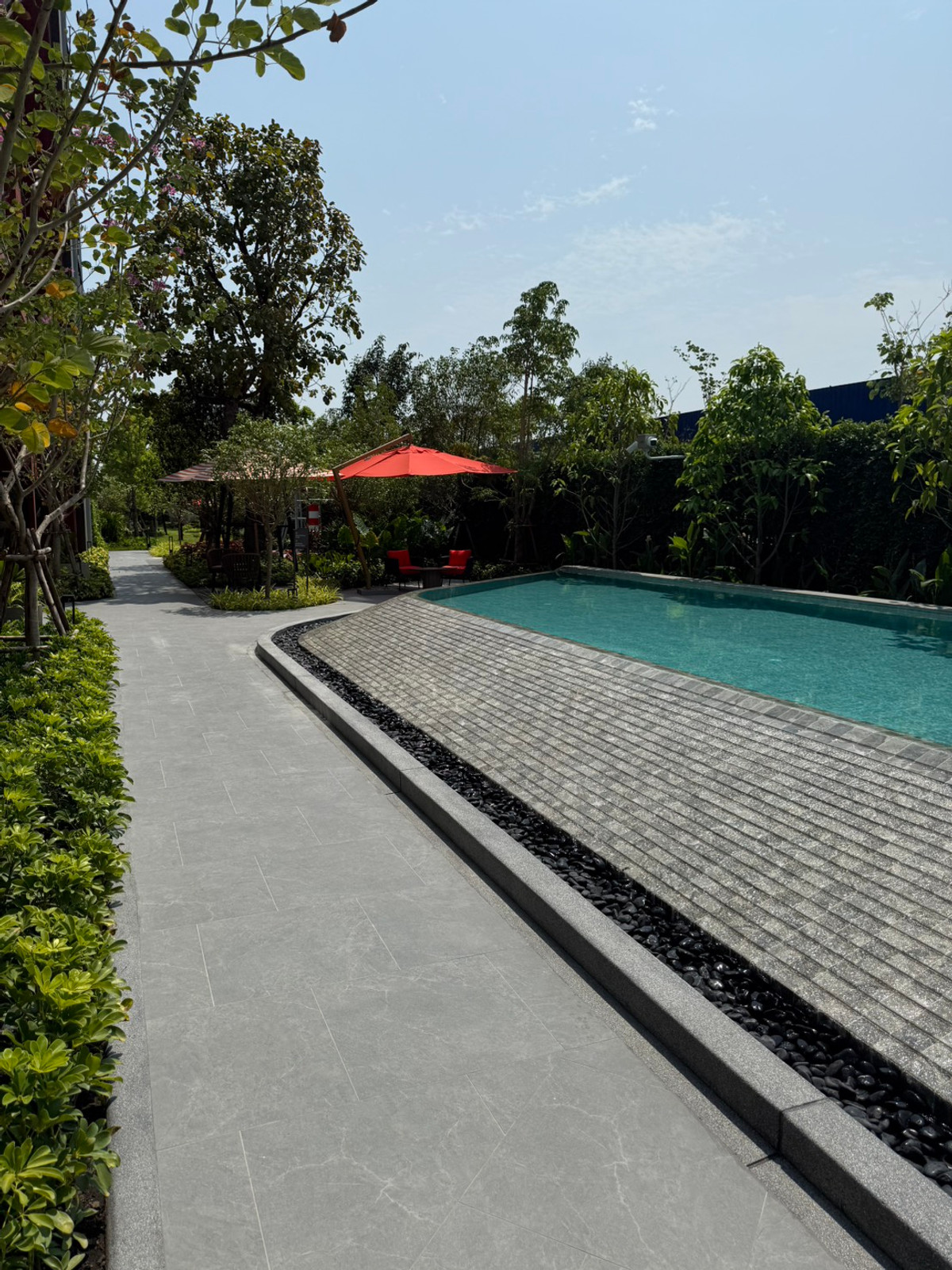 For RentCondoPathum Thani,Rangsit, Thammasat : For rent: dcondo Vivid, brand new room! Bangkok University, fully furnished, no one has ever lived in it.