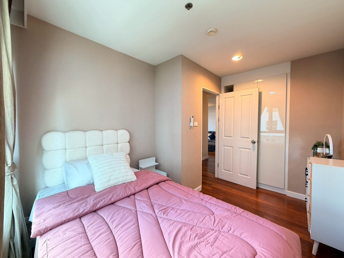 For RentCondoRama9, Petchburi, RCA : Condo for rent, corner room near MRT Rama 9 | Belle Grand Rama 9 | near office/business buildings G Tower and The 9th Towers