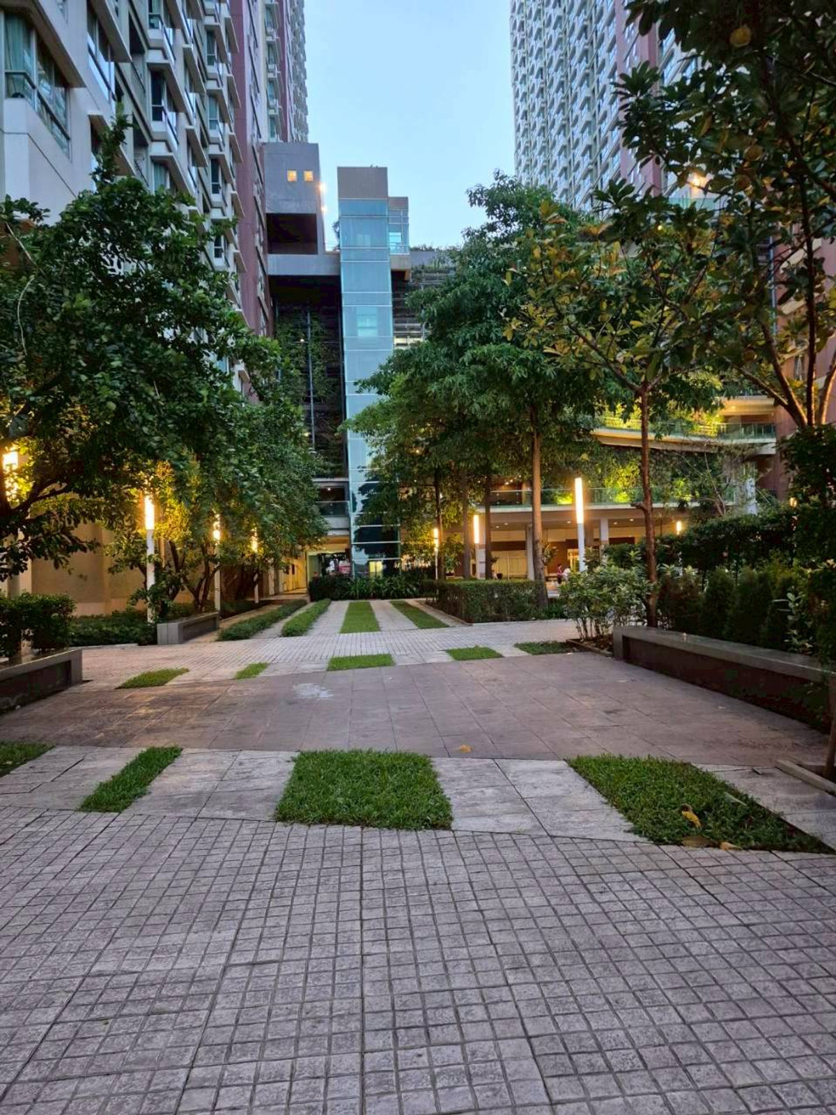 For SaleCondoRama3 (Riverside),Satupadit : Condo for sale Lumpini Park Riverside - Rama 3, Chao Phraya River view, very beautiful.