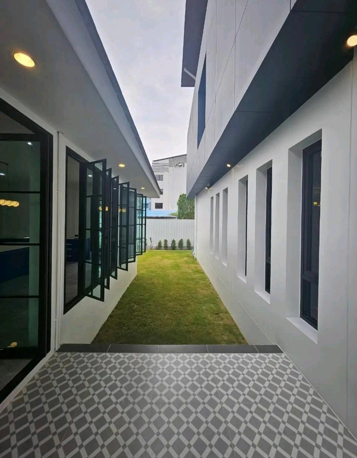 ให้เช่าบ้านสุขุมวิท อโศก ทองหล่อ : 🔥🔥🔥Luxuly Pool villa บ้านเดี่ยว 3 ชั้น ทำเล สุขุมวิท  ใจกลางกรุงเทพฯ💚💚💚