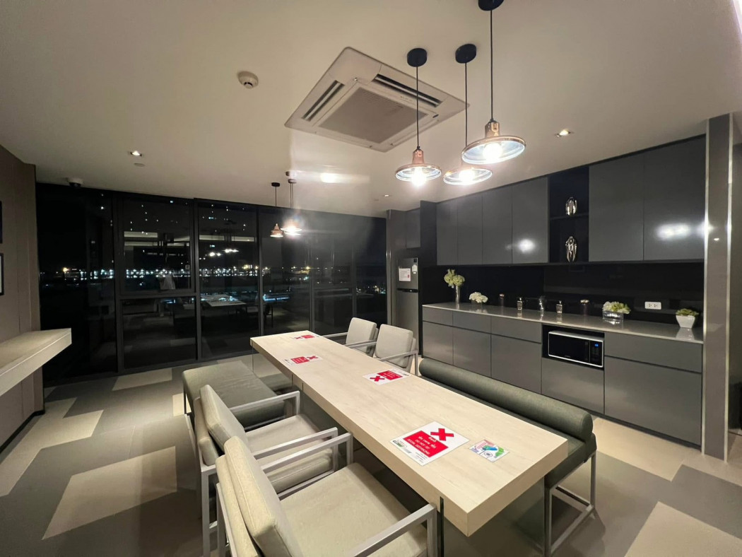 For SaleCondoSamut Prakan,Samrong : Condo for sale: Ideo Sukhumvit 115, newly renovated and fully furnished. Near BTS Puchaao station, convenient transportation. 34 sq m.