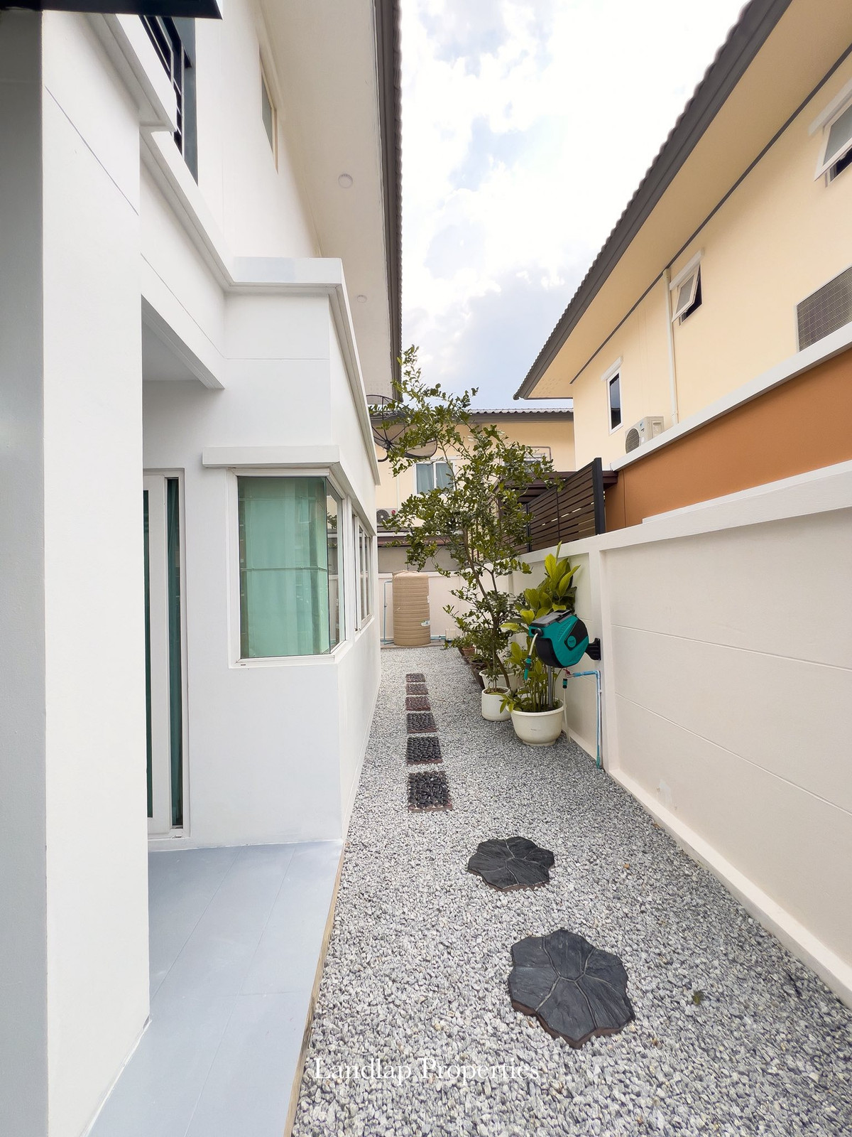 ให้เช่าบ้านพัทยา บางแสน ชลบุรี สัตหีบ : ให้เช่าบ้านเดี่ยว พัทยา ใกล้ รร. นานาชาติ MIS มอเตอร์เวย์พัทยา-ชลบุรี