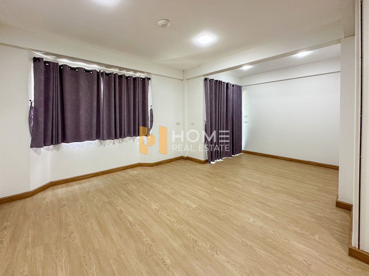 ขายทาวน์โฮมบางนา แบริ่ง ลาซาล : ศุภาลัย วิลล์ สุขุมวิท - ศรีนครินทร์  / 3 ห้องนอน (ขาย), Supalai Ville Sukhumvit - Srinakarin / 3 Bedrooms (FOR SALE) YOK102