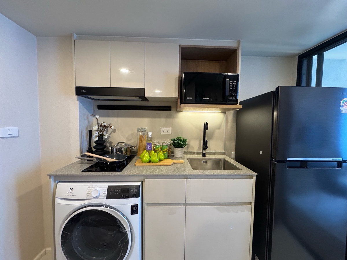 ขายคอนโดสุขุมวิท อโศก ทองหล่อ : Culture Thonglor ✨Modern living in one of Bangkok’s most desirable 🌃neighborhoods. StudioHybrid 36 sq.m. 
📌Start 6.49 MB
📞Phat 064-642-8664
📞Nui 094-624-2014