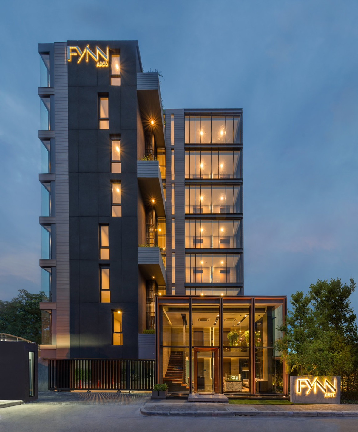 For SaleCondoAri,Anusaowaree : Convenient living in the heart of Ari!Fynn Aree condo, 1 bedroom, near BTS, priced at 4.1 million.