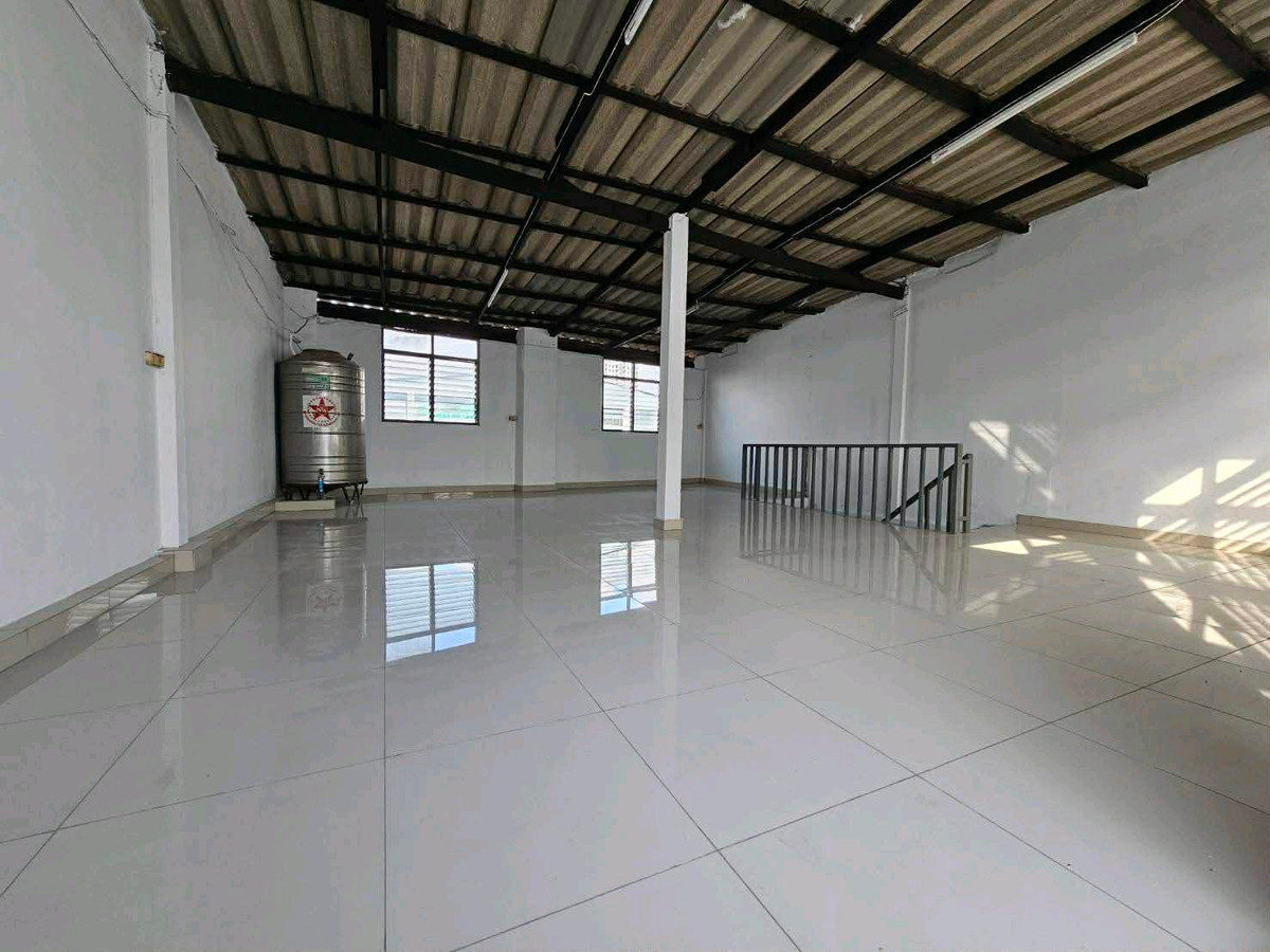 For RentShop HouseRama3 (Riverside),Satupadit : 🏢 Commercial Building for Rent – 6 Floors (2 Connected Units, Newly Renovated)
Including mezzanine floor and rooftop