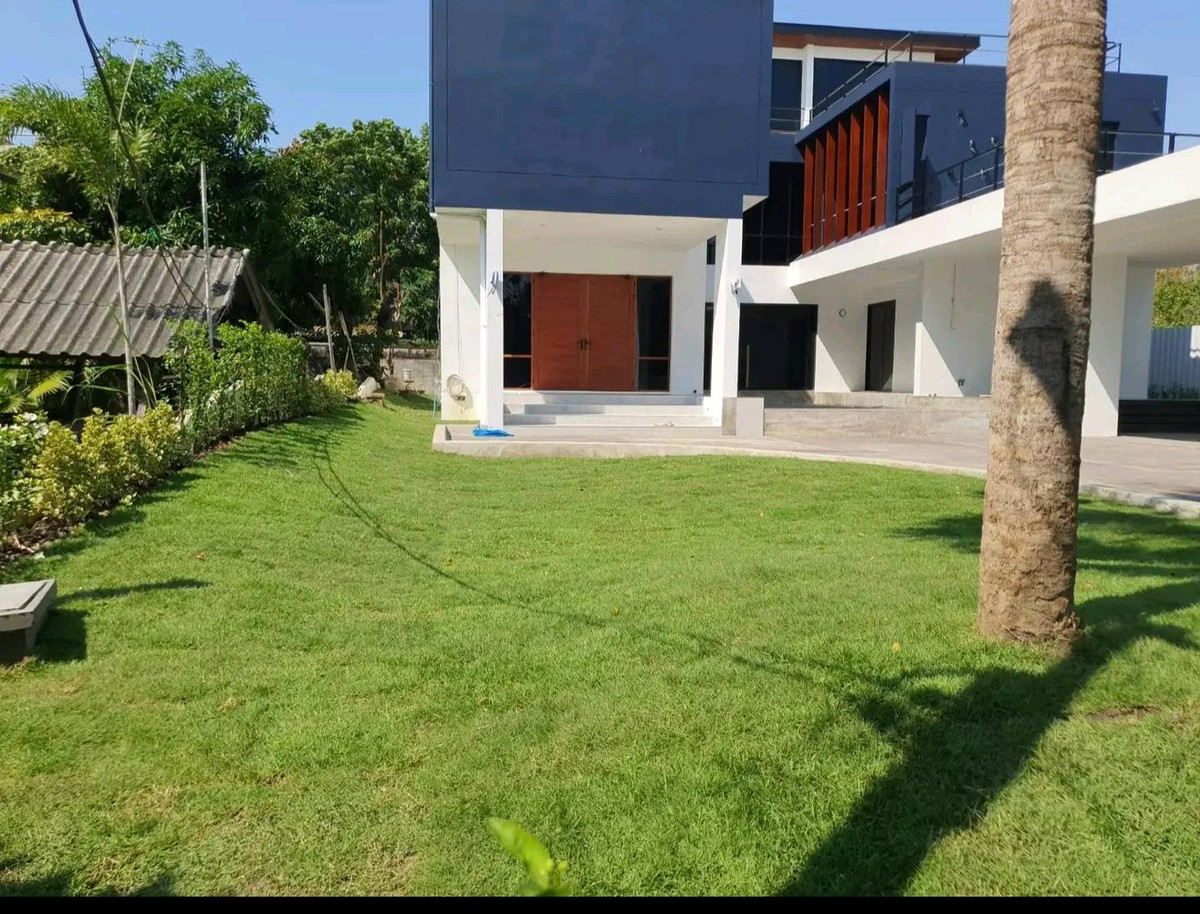 ให้เช่าบ้านสุขุมวิท อโศก ทองหล่อ : 🔥🔥🔥Luxuly Pool villa บ้านเดี่ยว 3 ชั้น ทำเล สุขุมวิท  ใจกลางกรุงเทพฯ💚💚💚