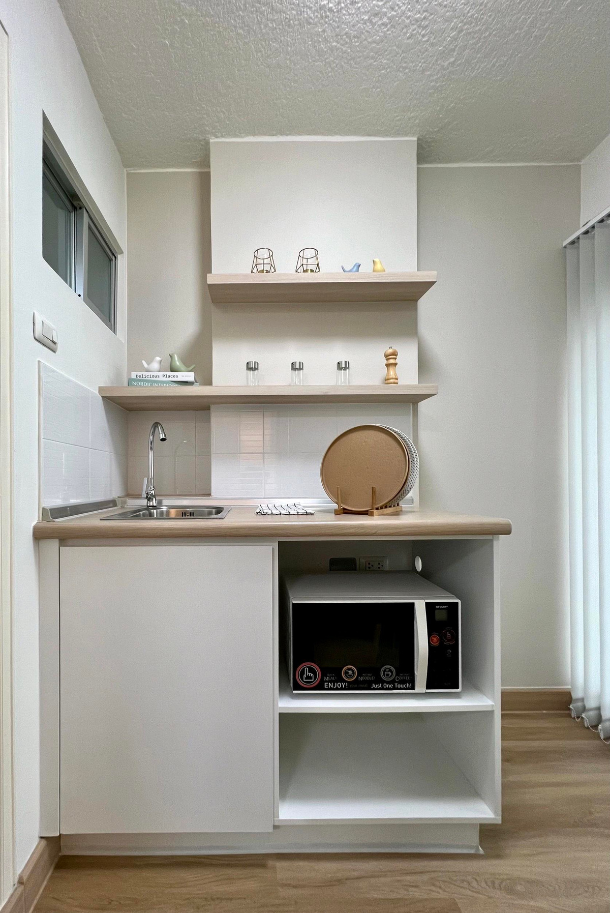 ขายคอนโดลาดกระบัง สุวรรณภูมิ : ((ขายด่วน )) คอนโดล้านต้นๆโซนลาดกระบัง ผ่อน 5,000 บาทไม่ต้องวางดาวน์ ลุมพินี วิลล ์อ่อนนุช-ลาดกระบัง 1 ห้องพร้อมอยู่เลย