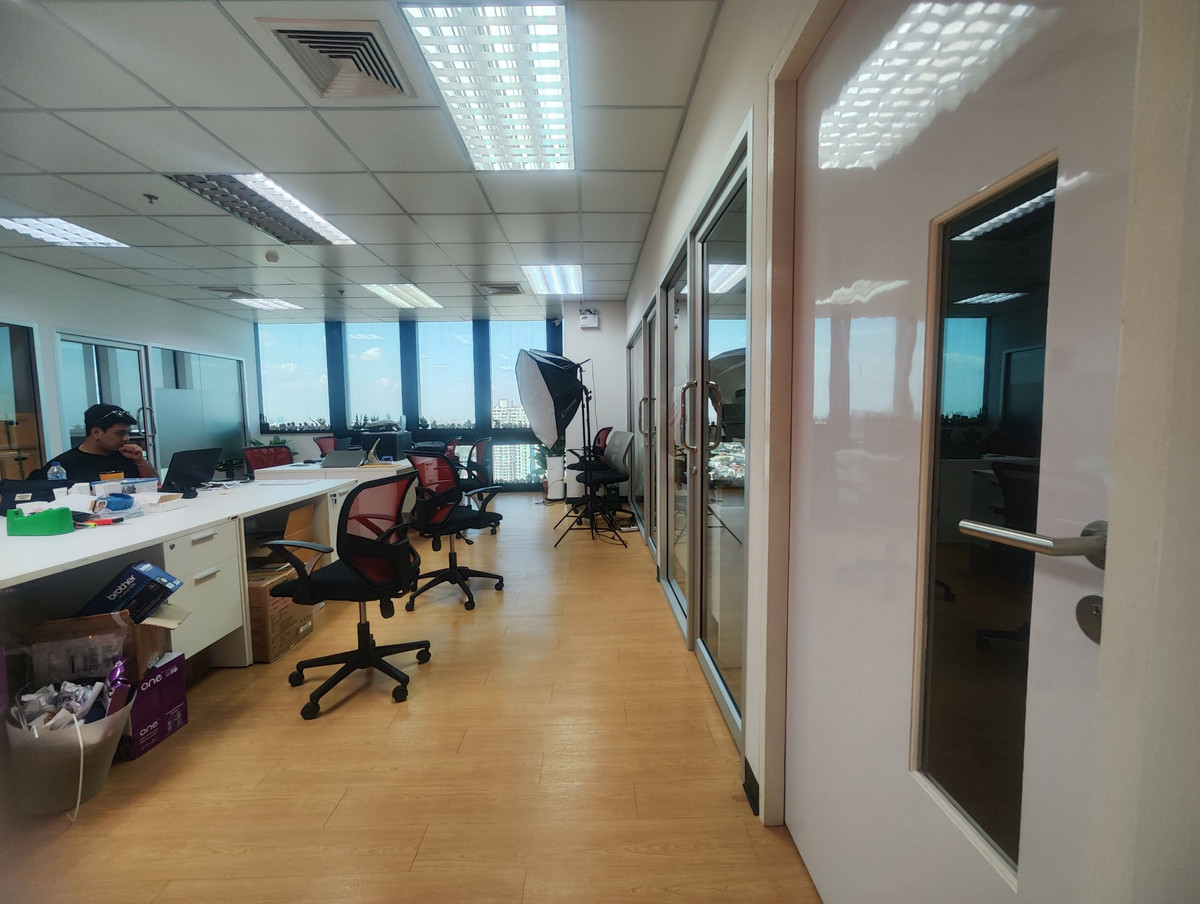 ให้เช่าอาคารพาณิชย์บางนา แบริ่ง ลาซาล : พื้นที่สำนักงานให้เช่า อาคาร Central City  Tower Bangna (Rt-01)