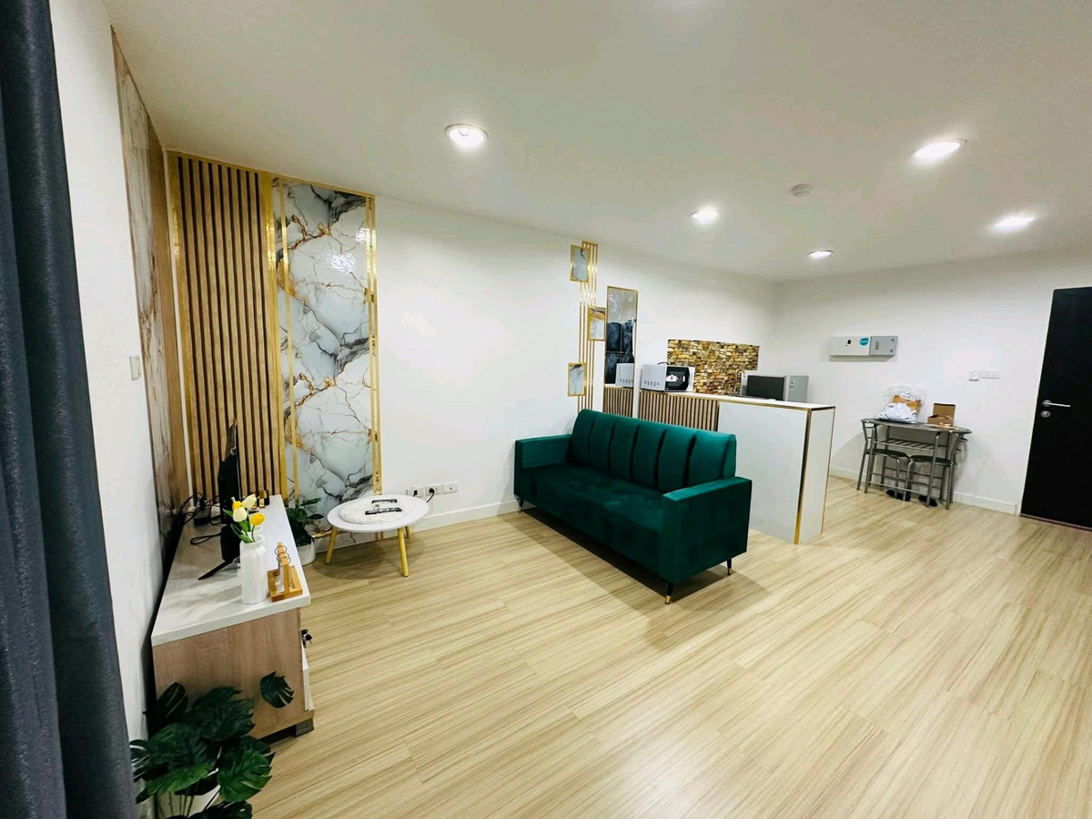 ให้เช่าคอนโดวงเวียนใหญ่ เจริญนคร : ให้เช่า​ถูก!​ คอนโด​ เดอะเพลนเนอรี่ สาธร​ ห้องใหญ่
