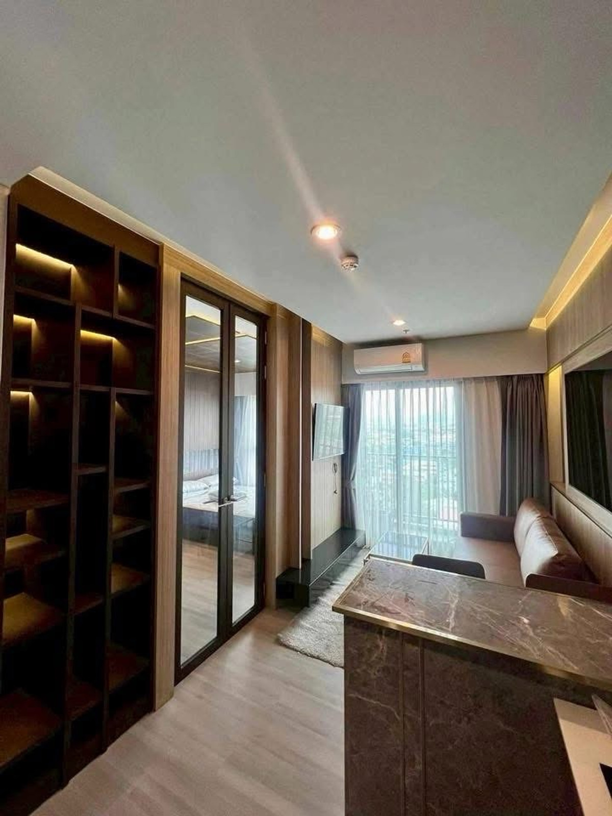 ขายคอนโดปิ่นเกล้า จรัญสนิทวงศ์ : 💙@condocurator 💙 ขาย The Parkland Charan - Pinklao ห้องแต่งสวย Built-in ครบ [PM0860]