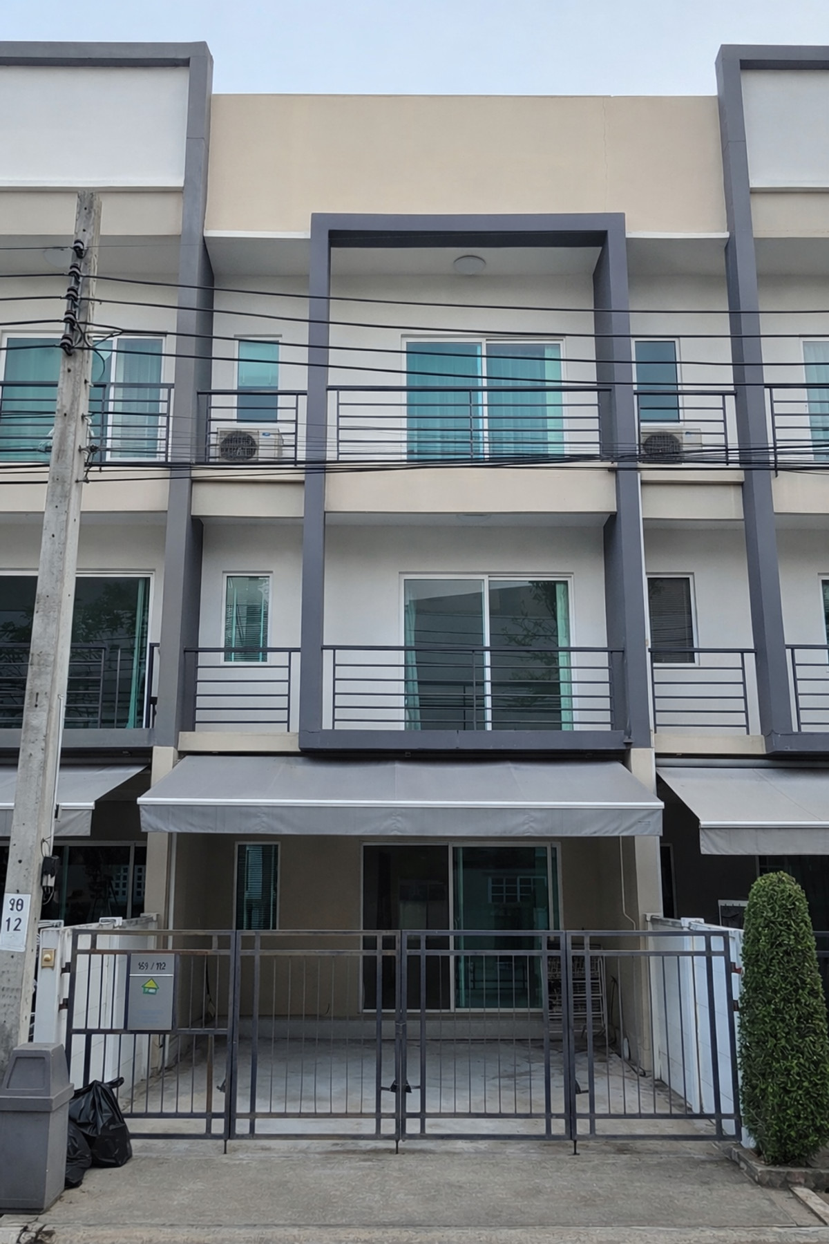 ขายทาวน์โฮมอ่อนนุช อุดมสุข : ขาย! บ้านทาวน์โฮม 3 ชั้น โครงการบ้านกลางเมืองสุขุมวิท 77 สภาพใหม่ ใกล้รถไฟฟ้าอ่อนนุช 