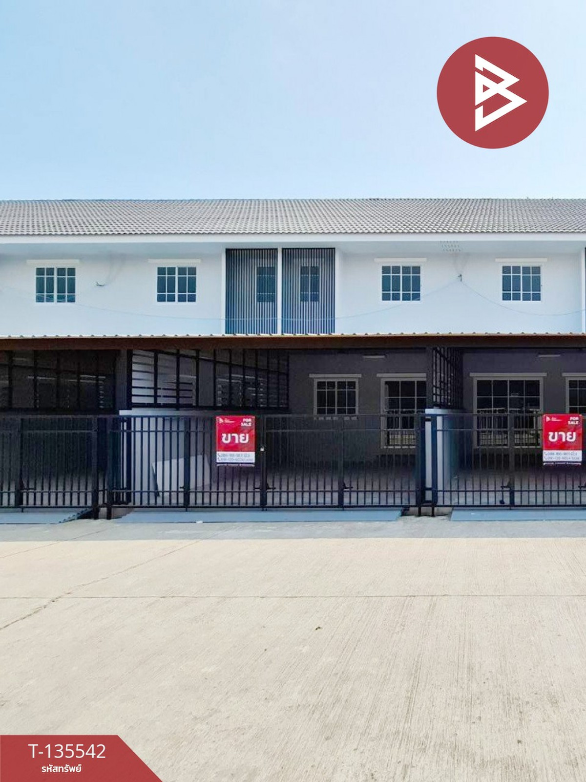 For SaleTownhomeSamut Songkhram : 2-story townhouse for sale, 3 houses, newly built, Lat Yai Subdistrict, Samut Songkhram.