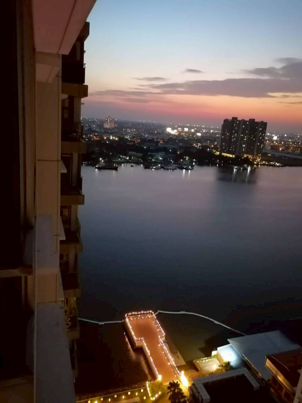 For SaleCondoRama3 (Riverside),Satupadit : Condo for sale Lumpini Park Riverside - Rama 3, Chao Phraya River view, very beautiful.