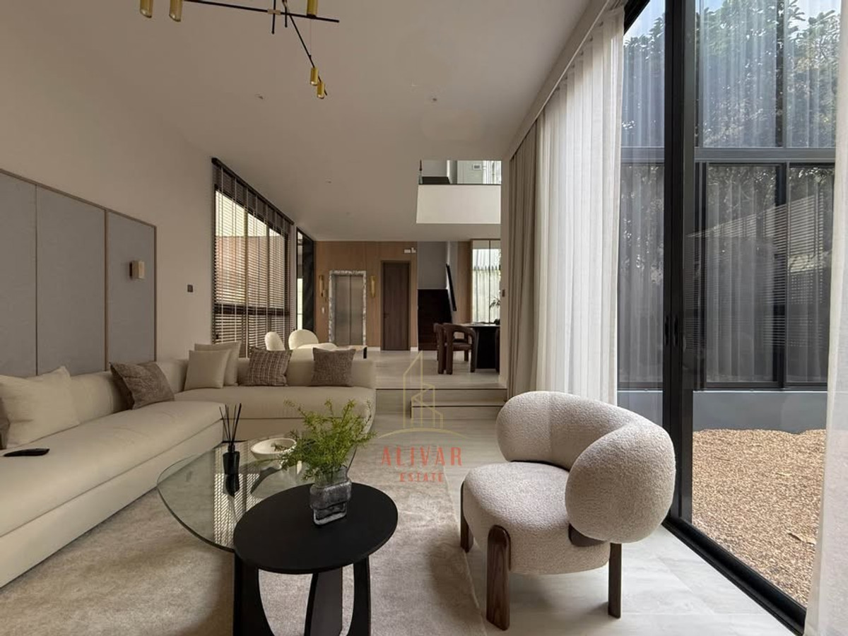 For RentHousePattanakan, Srinakarin : RH031926 For rent, 3-story detached house, 3 bedrooms at BuGaan Krungthep Kreetha, Krungthep Kreetha area.