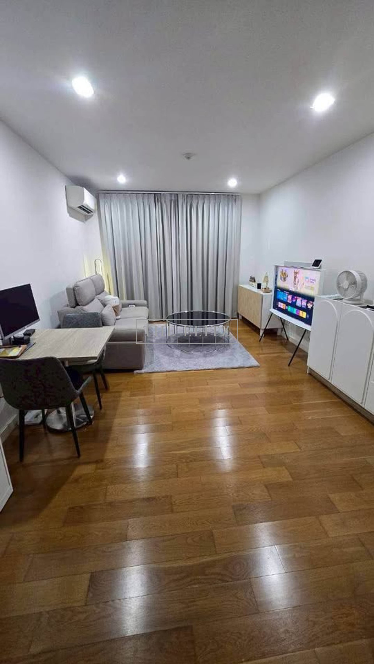 For RentCondoSilom, Saladaeng, Bangrak : ✨Light life in the most concentrated area, low-rise condo, few units, private, no need to wait long, no need to compete with anyone 🎉