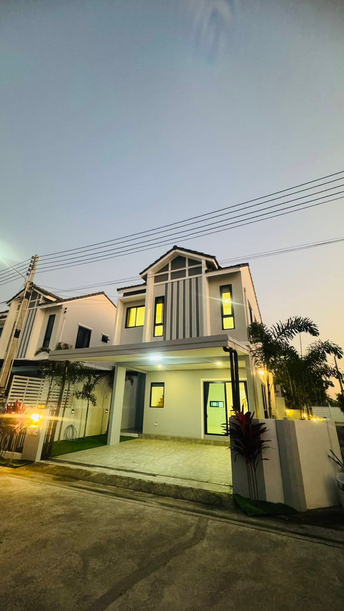 For SalePattaya, Bangsaen, Chonburi : Maneerin Village Laemchabang - Banglamung / 4 Bedrooms (FOR SALE) BEWN114