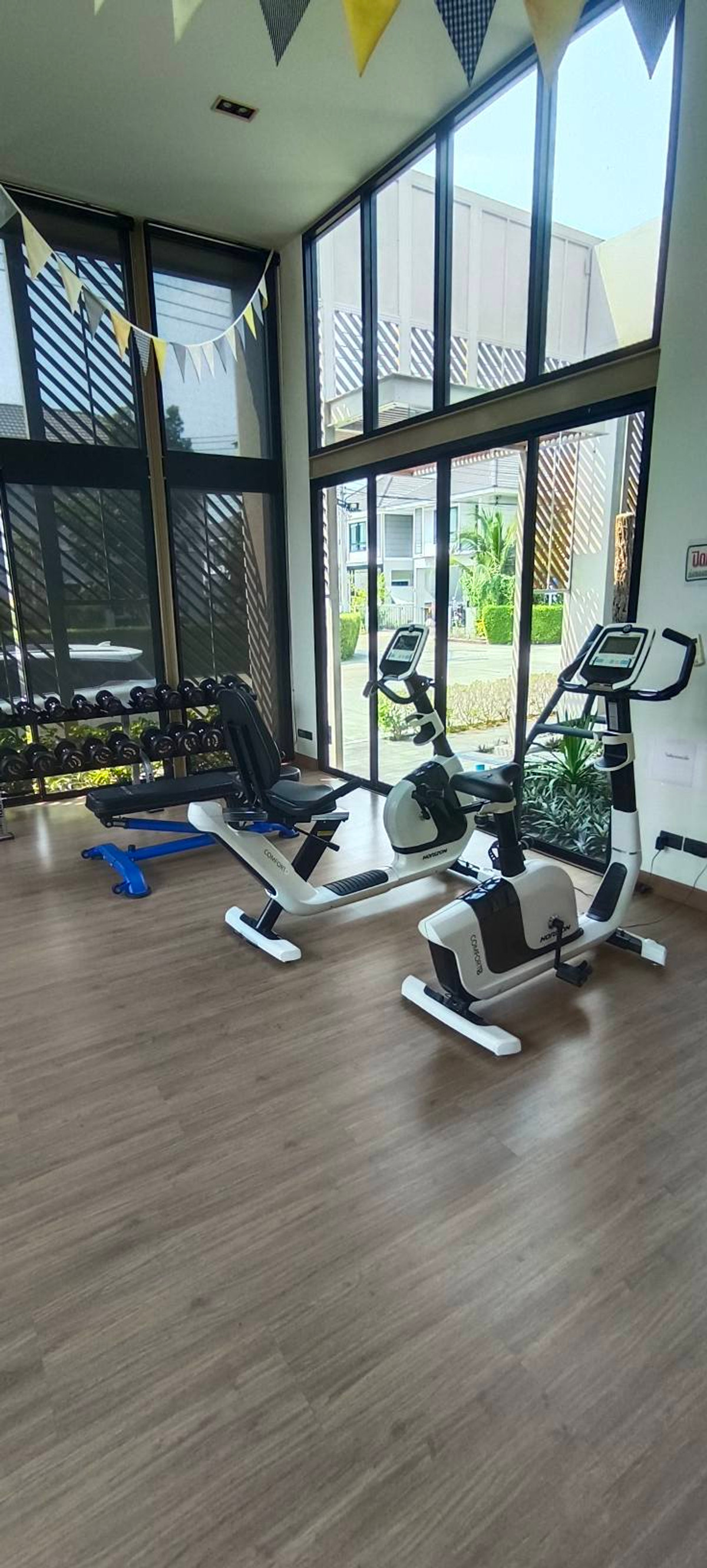For SalePattaya, Bangsaen, Chonburi : Corner house, lots of space, near Laem Chabang Industrial Estate 🔥 Maneerin Village Laemchabang - Banglamung / 4 bedrooms (for sale), Maneerin Village Laemchabang - Banglamung / 4 Bedrooms (FOR SALE) BEWN114