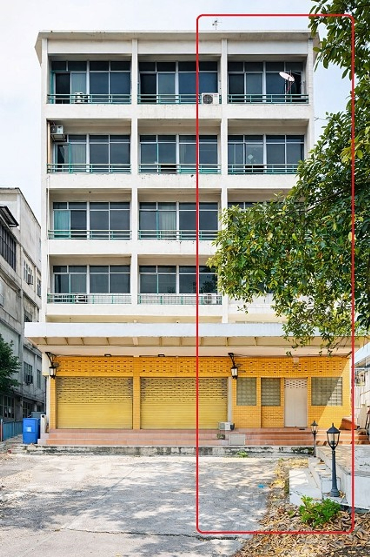 ให้เช่าอาคารพาณิชย์บางนา แบริ่ง ลาซาล : BTSสำโรง 330ม. BTSปู่เจ้า 640ม. อาคารพาณิชย์ 7 นอน 5 น้ำ 5 ชั้น ตึกหัวมุม 4แอร์ 18 ตร.วา. 365 ตร.ม. อิมพีเรียลเวิลด์ สำโรง 300 ม.