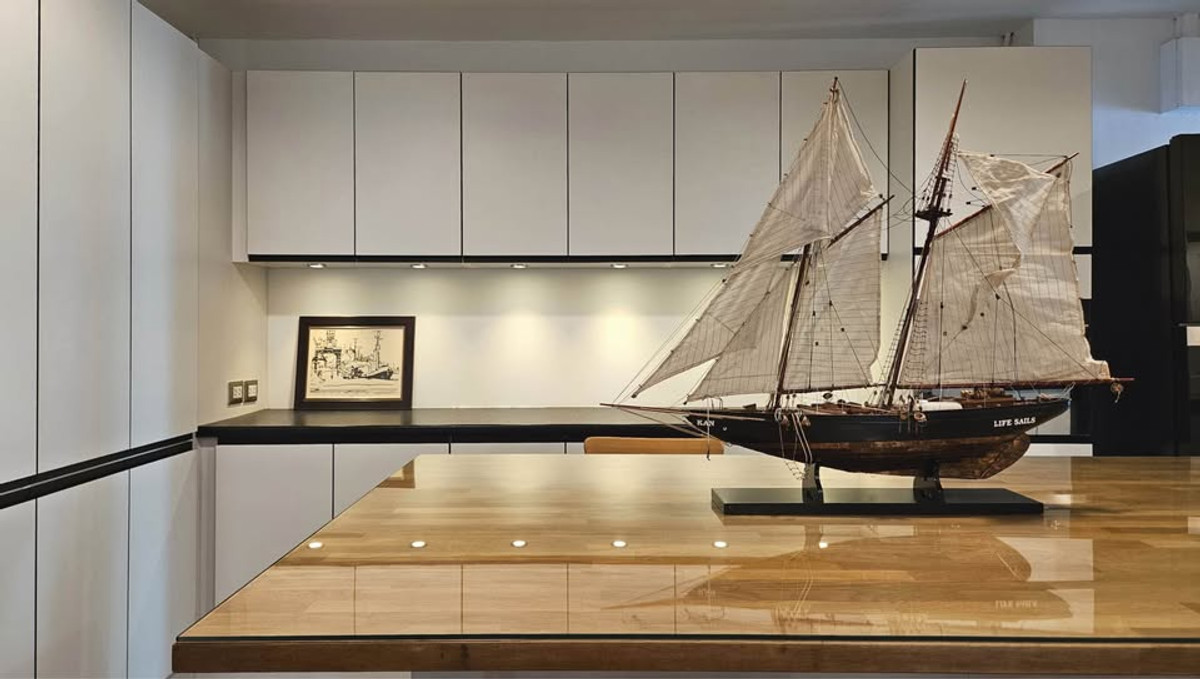 For RentCondoRama9, Petchburi, RCA : Condo for rent near MRT Rama 9 | Belle Grand Rama 9 | 2 bedrooms, large island kitchen, next to Central Plaza Rama 9.