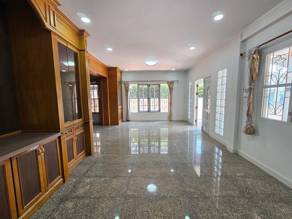 HousePhutthamonthon, Salaya : sell!!! 2-story detached house, area 53.1 sq m @ Suan Dok Mai Village - Soi Borommaratchachonnani 105, Thawi Watthana District, Bangkok