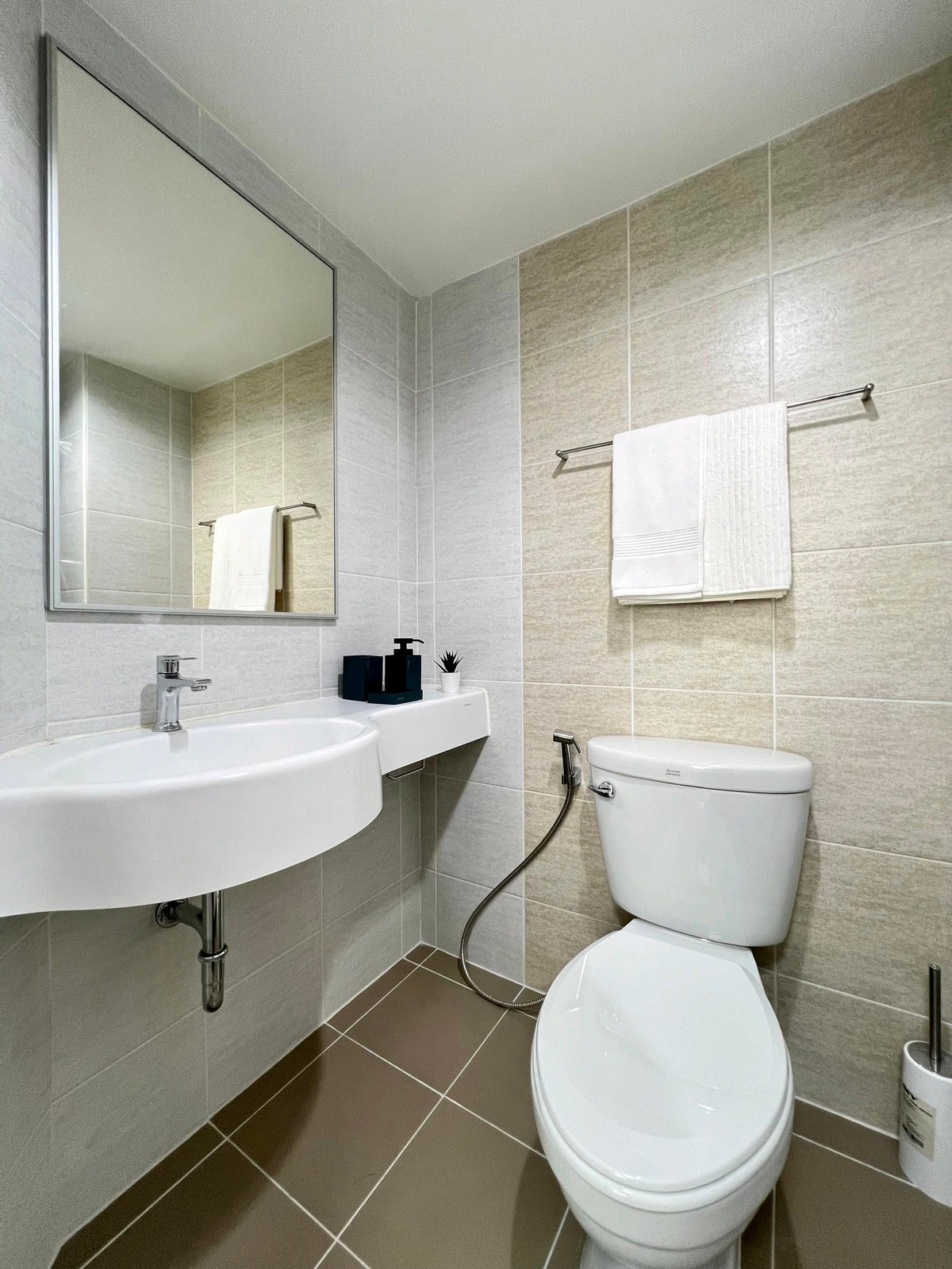 ขายคอนโดลาดกระบัง สุวรรณภูมิ : ((ขายด่วน )) คอนโดล้านต้นๆโซนลาดกระบัง ผ่อน 5,000 บาทไม่ต้องวางดาวน์ ลุมพินี วิลล ์อ่อนนุช-ลาดกระบัง 1 ห้องพร้อมอยู่เลย