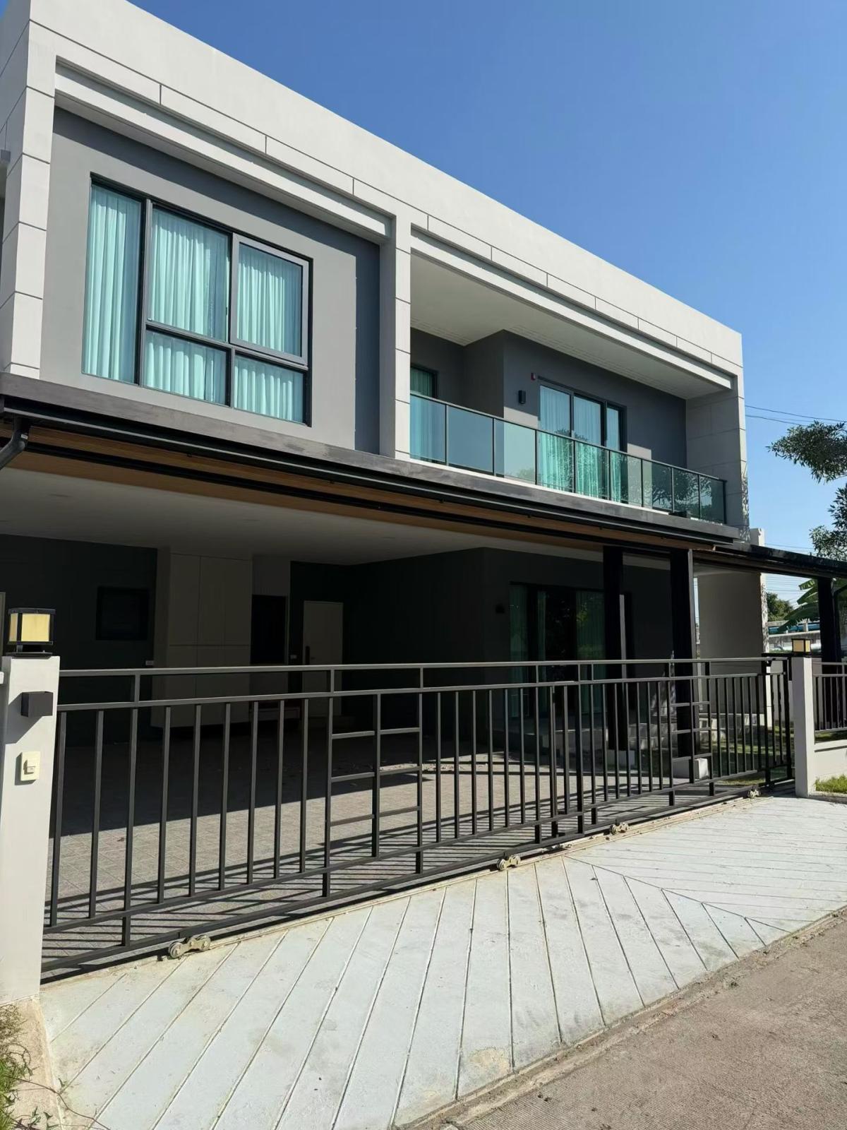 For RentHouseBangna, Bearing, Lasalle : CD03783 - Centro Bangna :  เซนโทร บางนา : Centro Bangna :  เซนโทร บางนา - #MegaBangna #InternationalSchool (SISB/TCIS /Concordian) #SuvarnabhumiAirport
