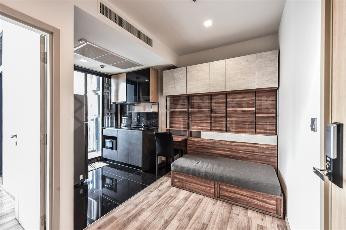 ขายคอนโดสะพานควาย จตุจักร : 🔥Good Deal 🔥The Line Jatujak Mochit 1B1B 27 sqm. Just 4MB Call Ms.Angel(Aumi)0658209572