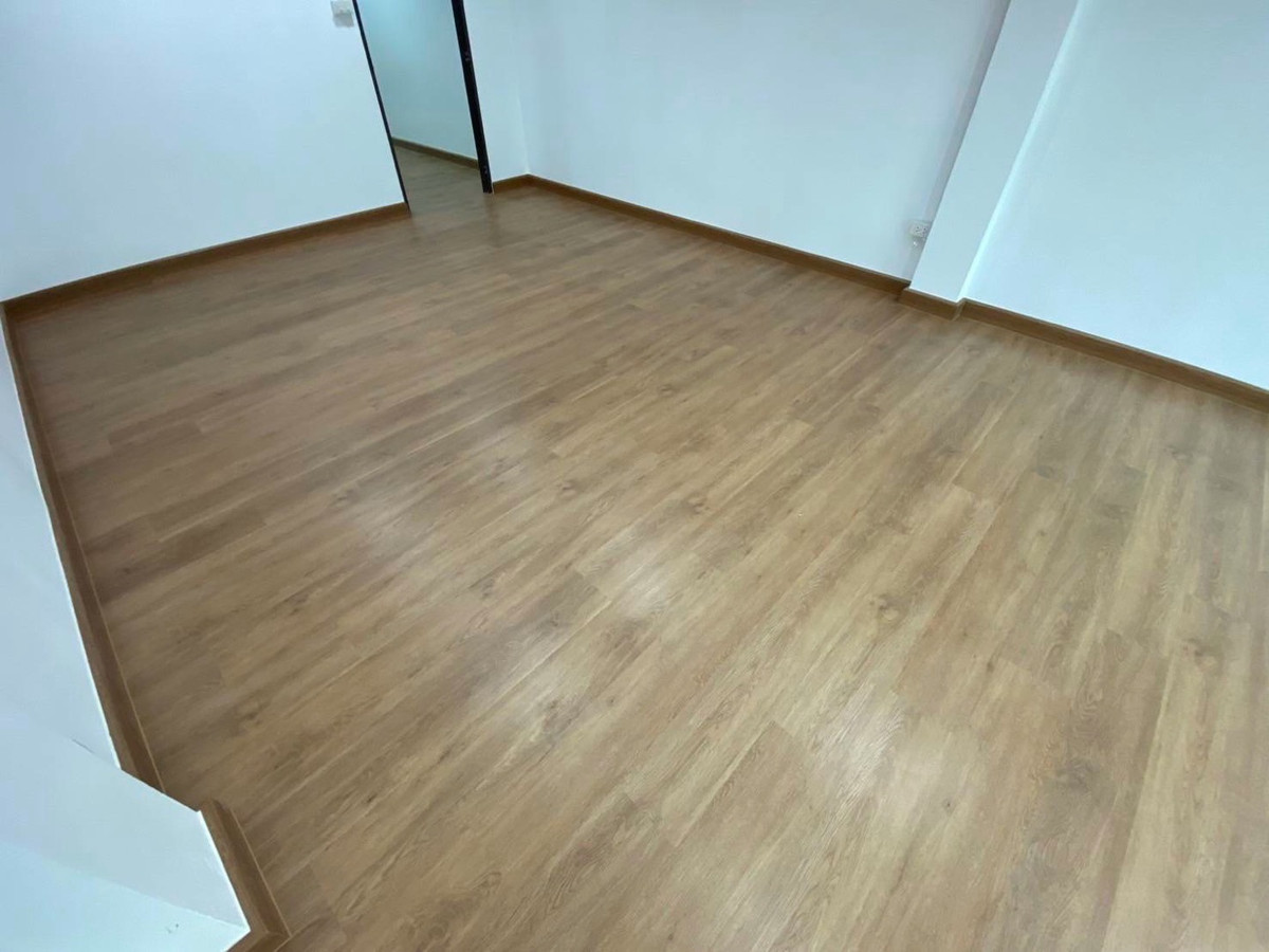 ให้เช่าอาคารพาณิชย์พัฒนาการ ศรีนครินทร์ : ให้เช่าอาคารพาณิชย์ 4 ชั้น ซอยพัฒนาการ 61 ทำเลชุมชน เหมาะทำธุรกิจ