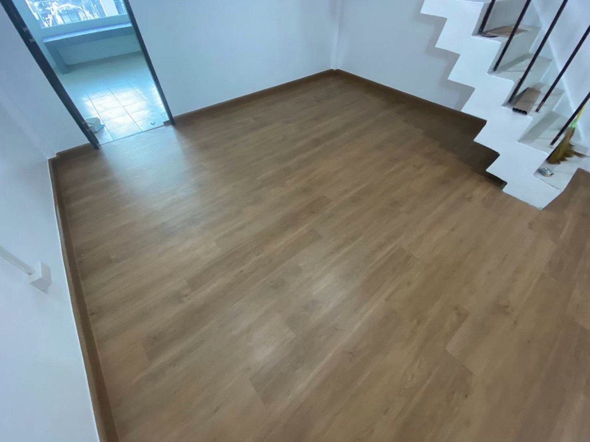 ให้เช่าอาคารพาณิชย์พัฒนาการ ศรีนครินทร์ : ให้เช่าอาคารพาณิชย์ 4 ชั้น ซอยพัฒนาการ 61 ทำเลชุมชน เหมาะทำธุรกิจ