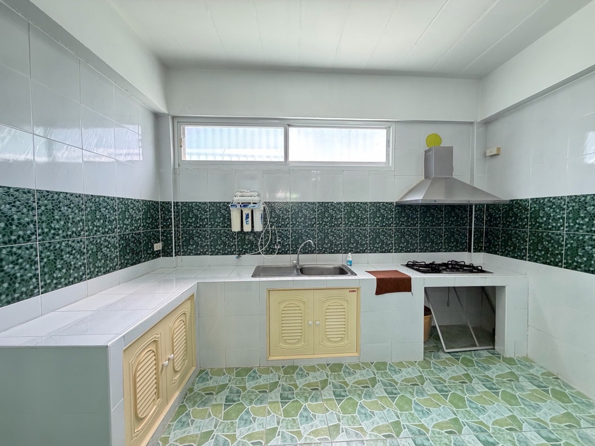 ให้เช่าทาวน์โฮมอ่อนนุช อุดมสุข : ให้เช่าทาวน์โฮม 4นอน 3น้ำ ควีนเพลส3 อ่อนนุช44