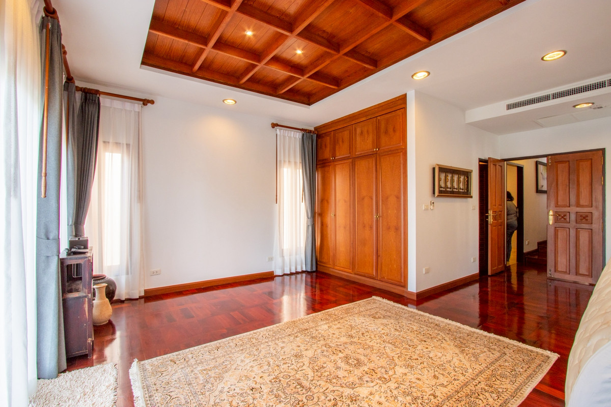 พัทยา บางแสน ชลบุรี สัตหีบ : ขาย/ให้เช่า พูลวิลล่าหรู "พร้อมท่าเรือส่วนตัว" View Talay Marina เดินลงหาดพัทยาได้เลย! 🏖️🛥️